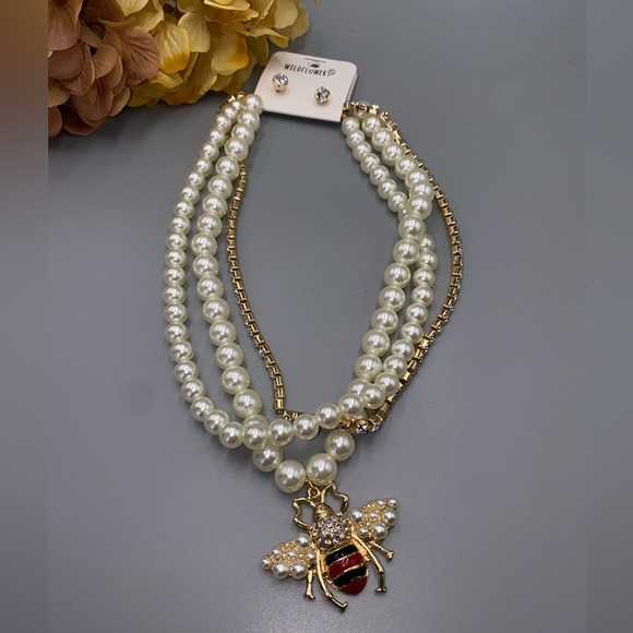 Chain Necklace.. Honey Bee Triple Layered Pearl Necklace & Earrings - Picture 4 of 9